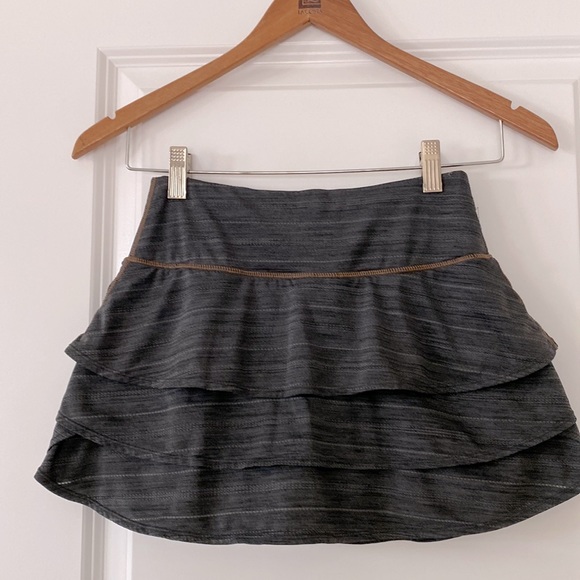 Athleta Swagger Skort Dark Grey Space Dye Ruffled Athletic Tennis Skort XS - Picture 6 of 12